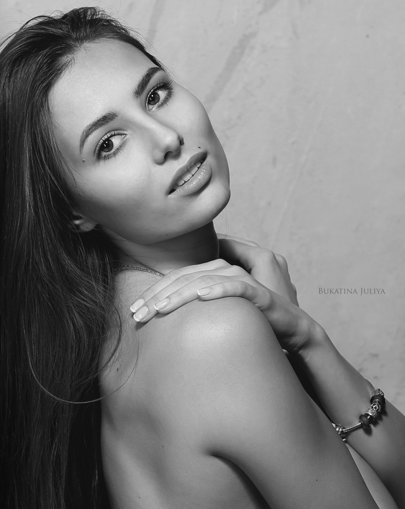 Юлия Букатина